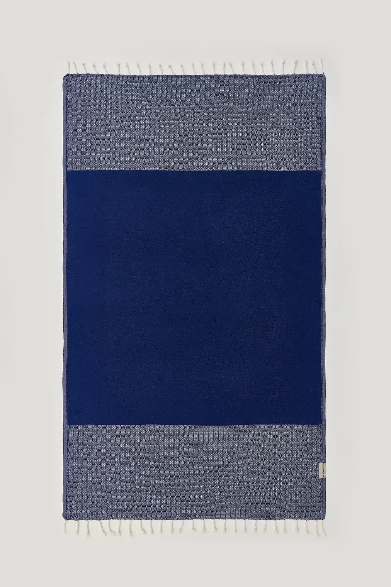 Alcazar Turkish towel in Indigo – Flat lay front side with visible pattern