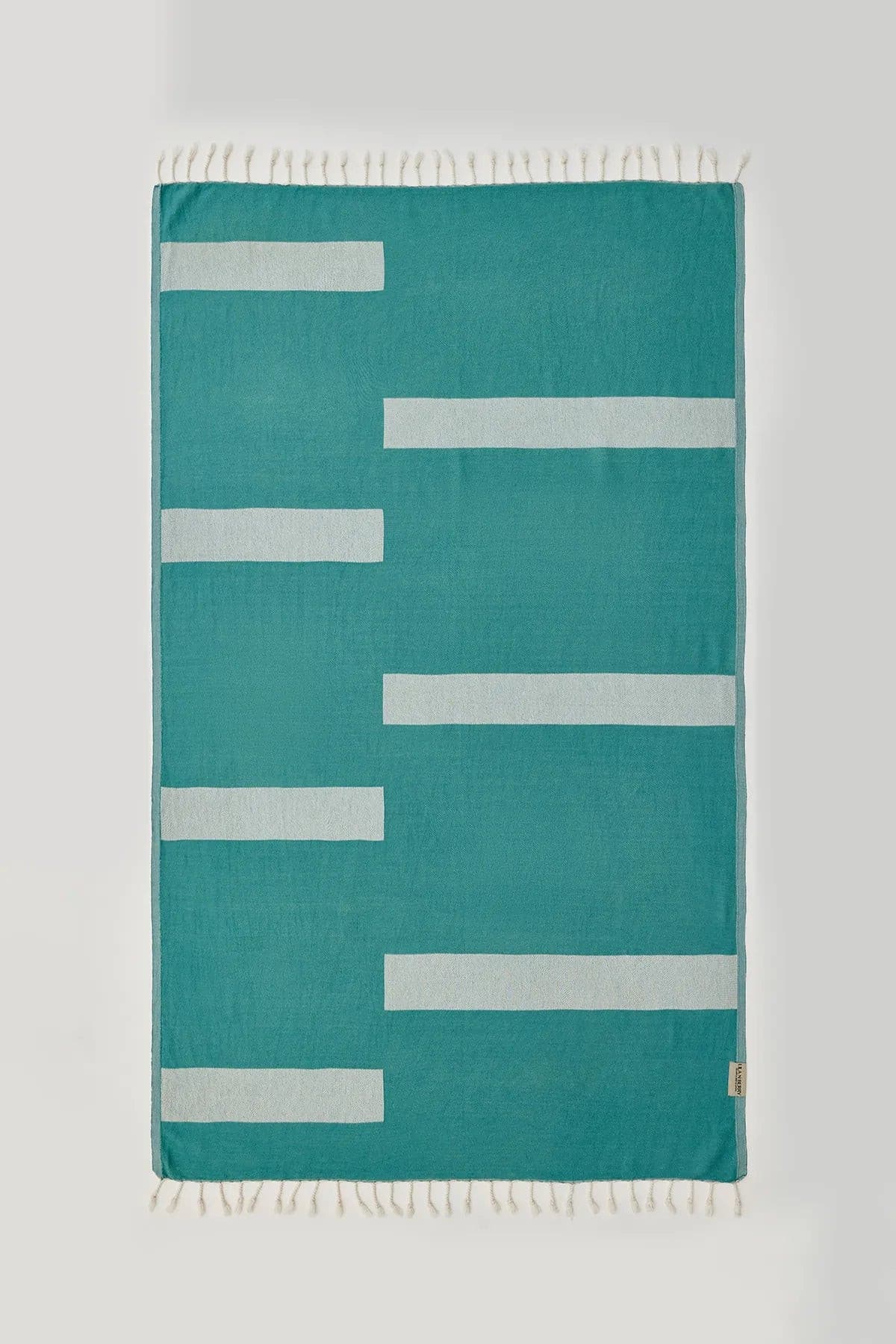 Comb Turkish towel in Sage – Flat lay front side with visible pattern