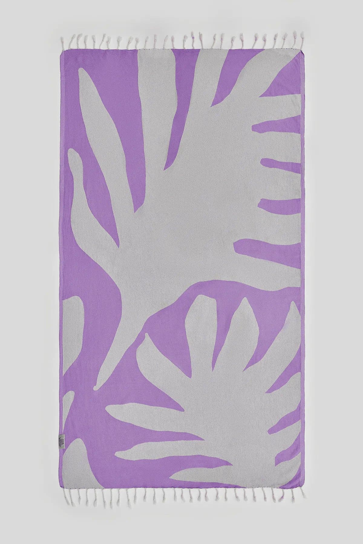 Fiori Turkish towel in Lilac – Flat lay back side showing reverse weave
