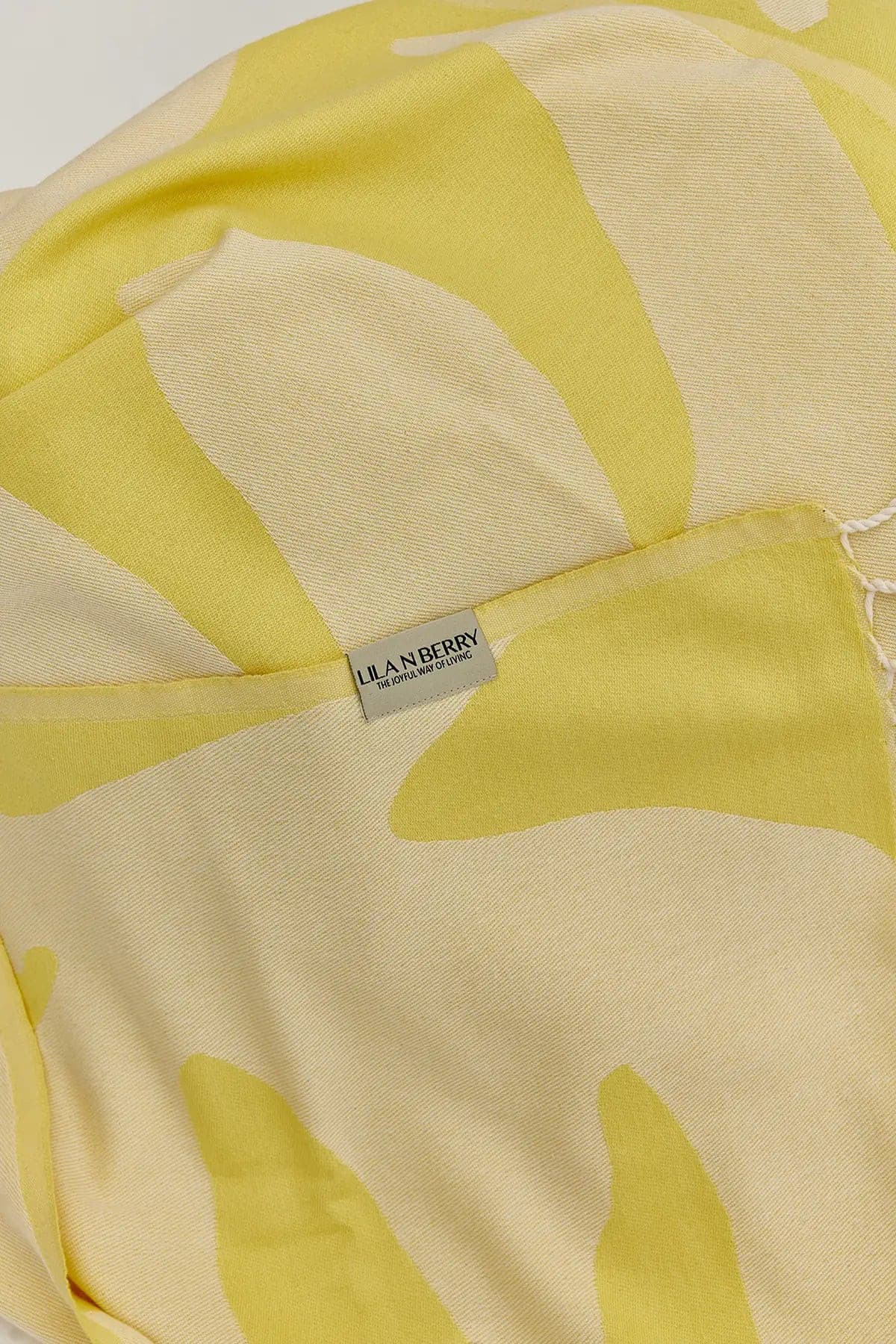 Beach/Bath,living place, Mellow Yellow,Turkish towel,branded,summer,line patterned,double-faces,purified sand,light,compact, easy pack,fun, recycled,double color,diamond,eastern flare,breeze,tropical forest