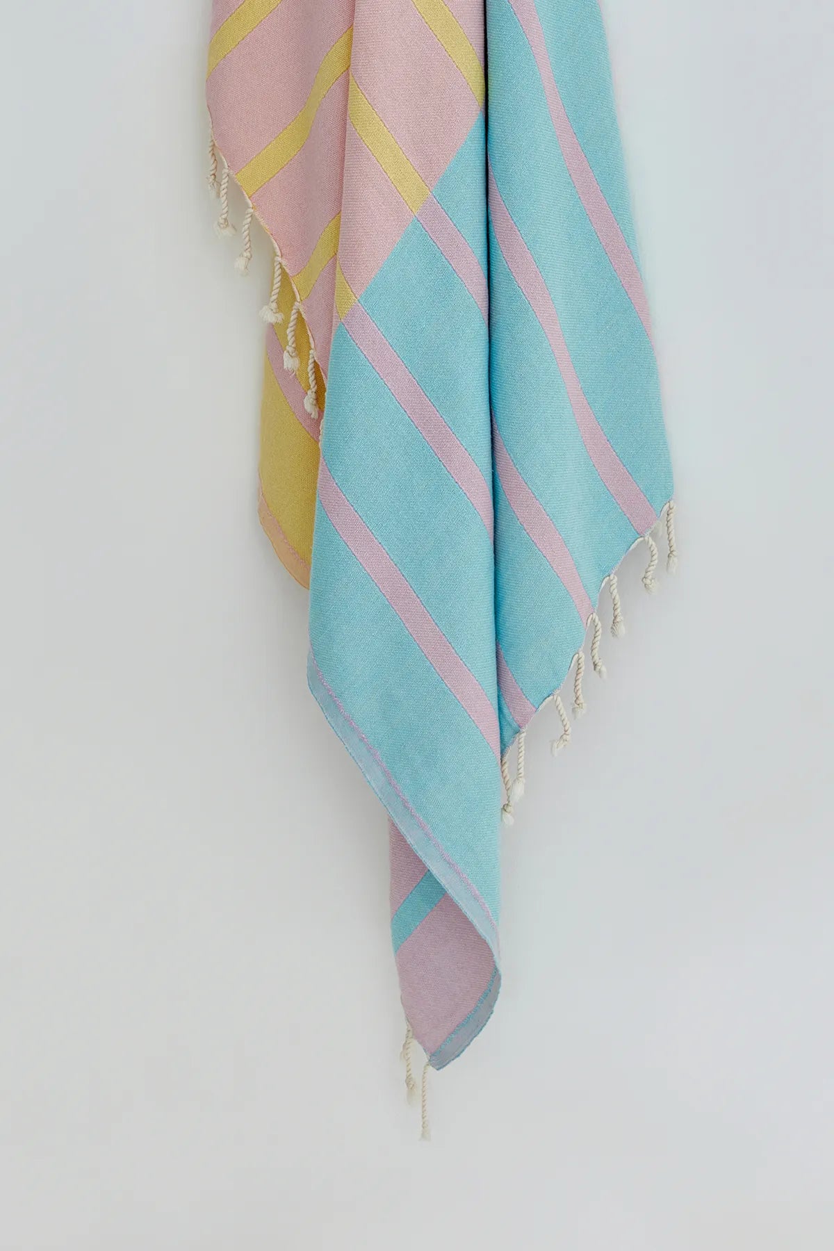Beach/Bath,Pink-Blue,Turkish towel,detailed,summer,line patterned,double-faces,purified sand,light,compact, easy pack,fun, recycled, double color